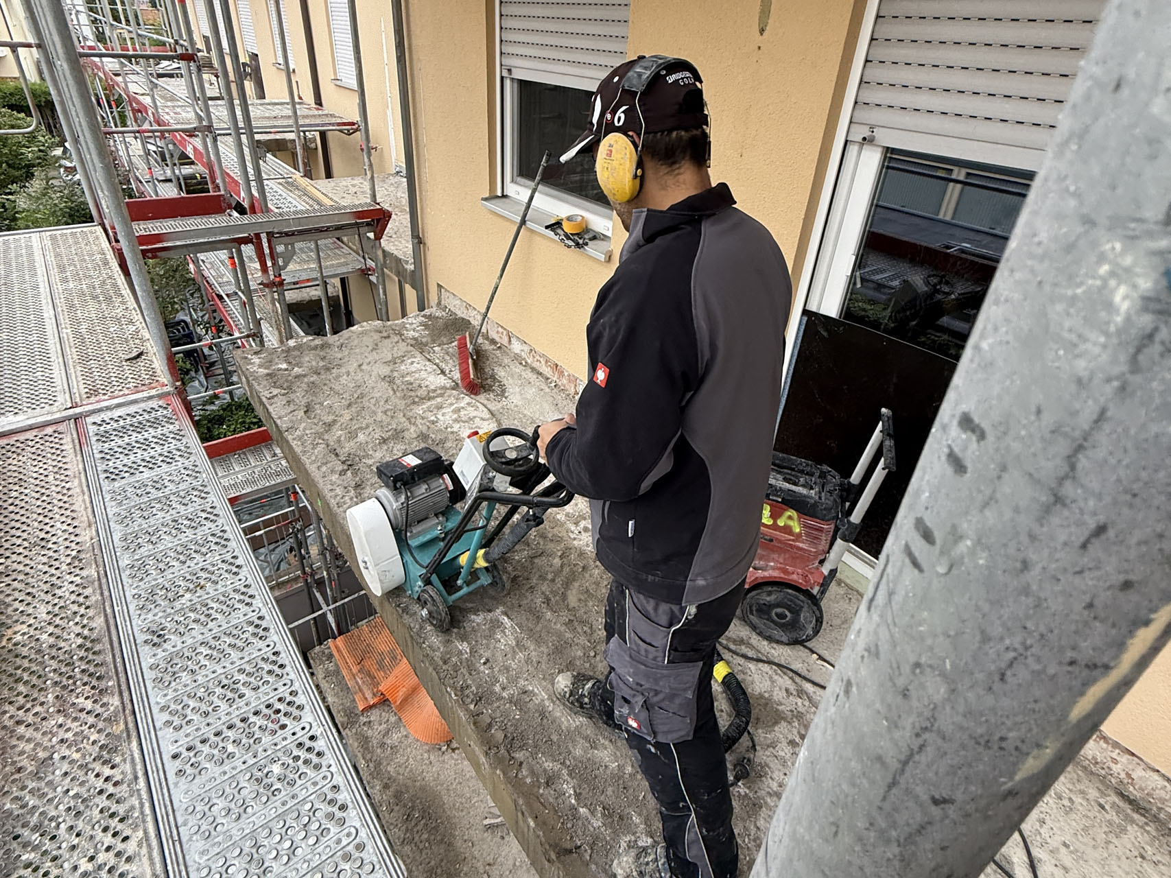 Boden fräsen lassen in augsburg, sanierung handwerker