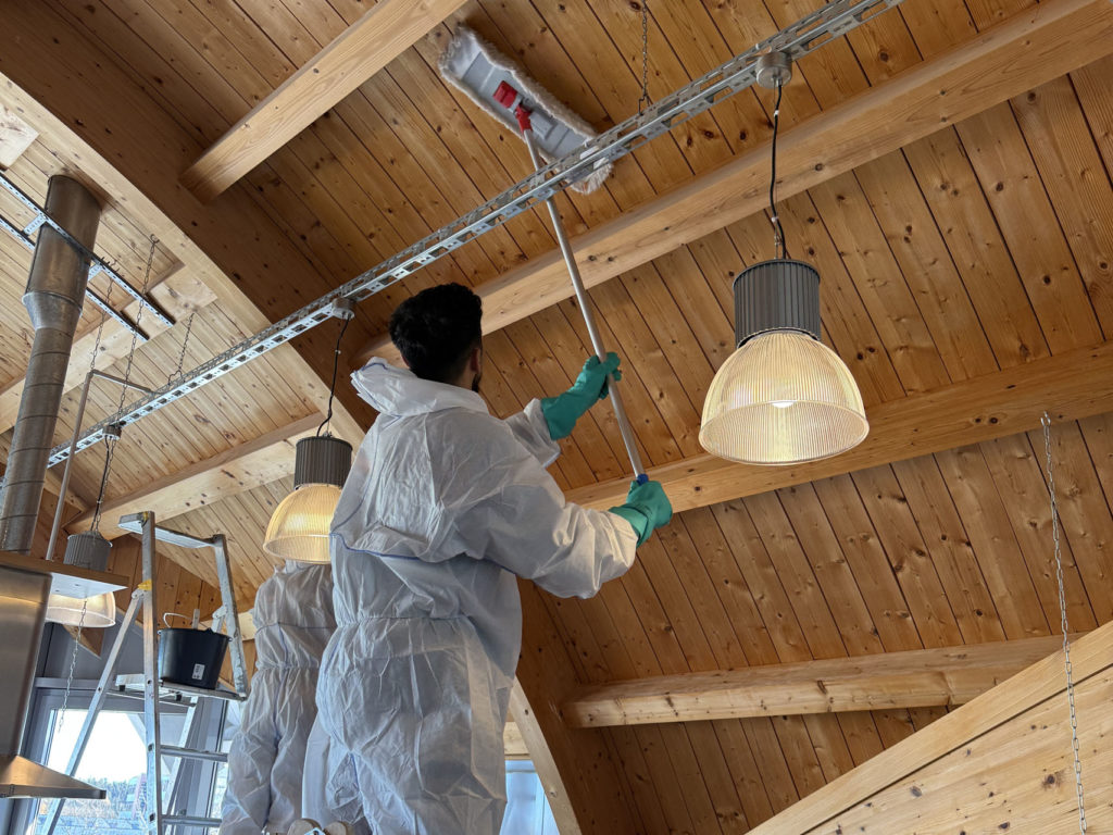 Entrümpelung und Entsorgung von Bauschutt einer Baustelle in Augsburg